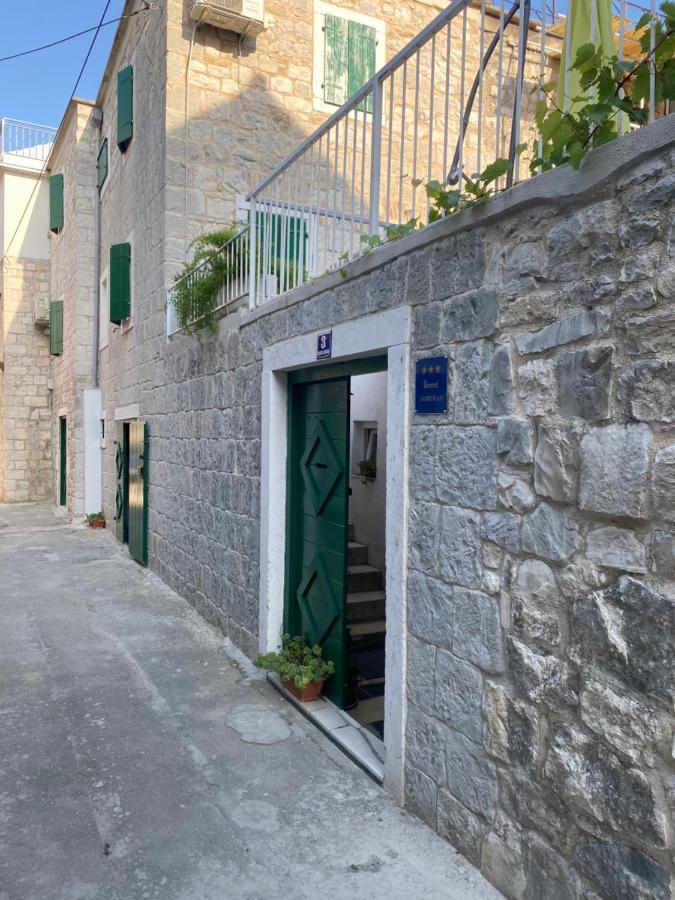 Apartment Stari Dvor Kaštela Exteriör bild