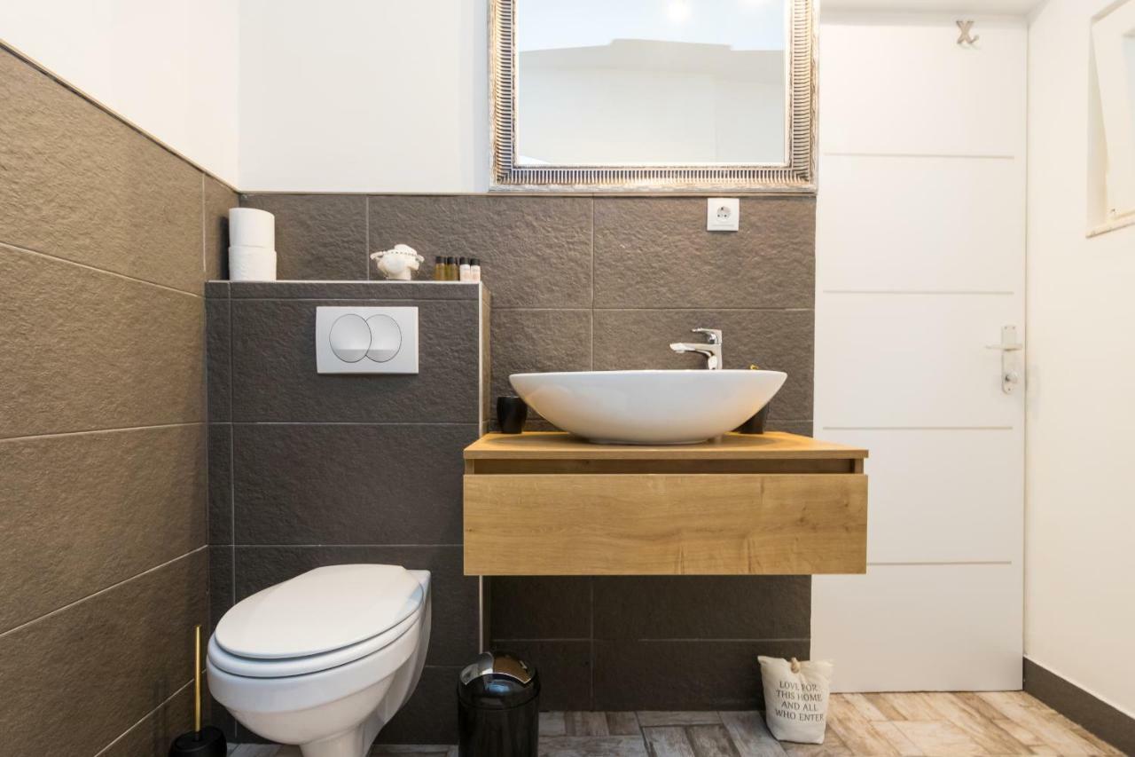 Apartment Stari Dvor Kaštela Exteriör bild