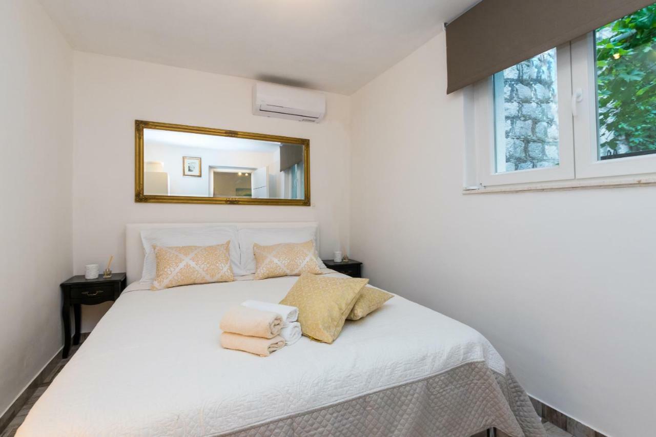 Apartment Stari Dvor Kaštela Exteriör bild