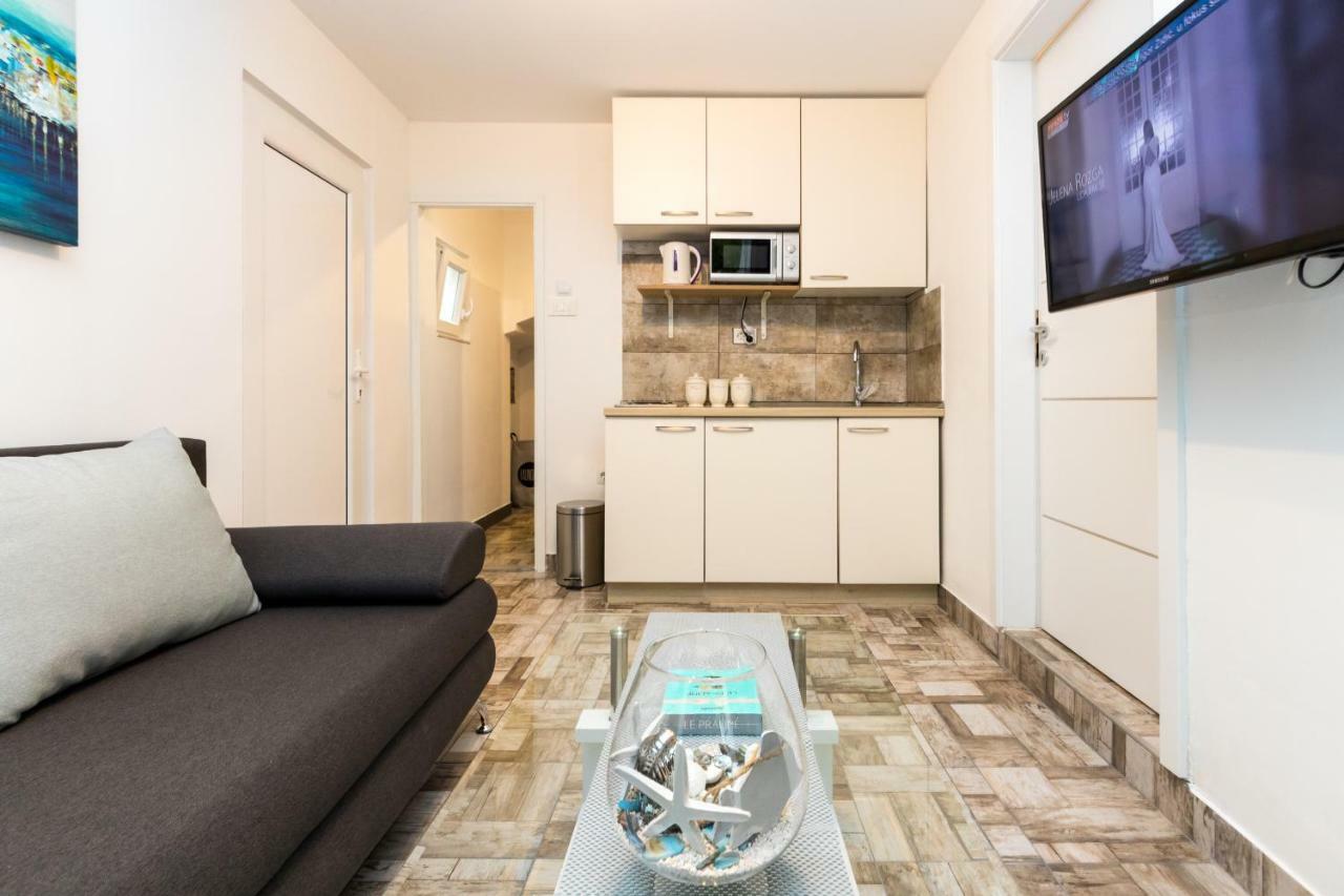 Apartment Stari Dvor Kaštela Exteriör bild